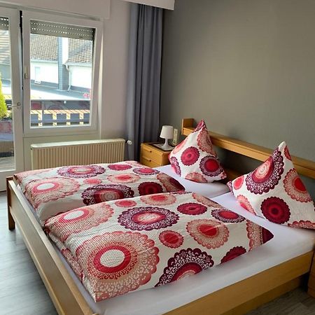 Bed and Breakfast Vina Am Ring Mannebach  Exterior foto