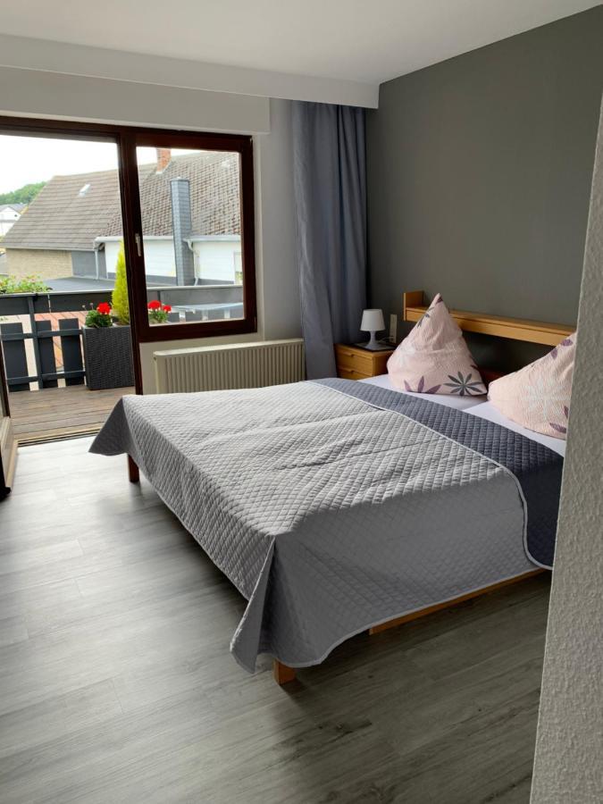 Bed and Breakfast Vina Am Ring Mannebach  Exterior foto