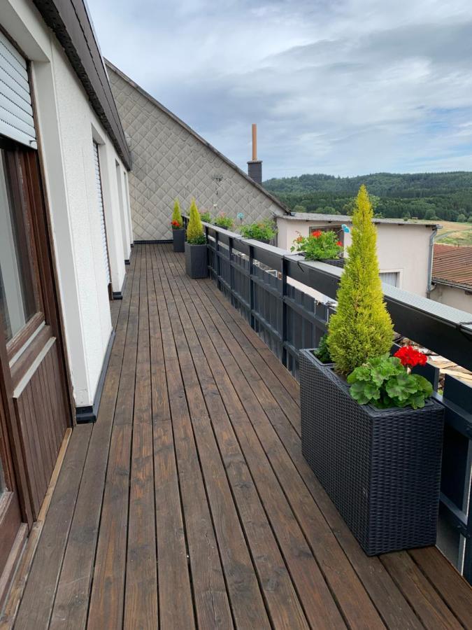 Bed and Breakfast Vina Am Ring Mannebach  Exterior foto