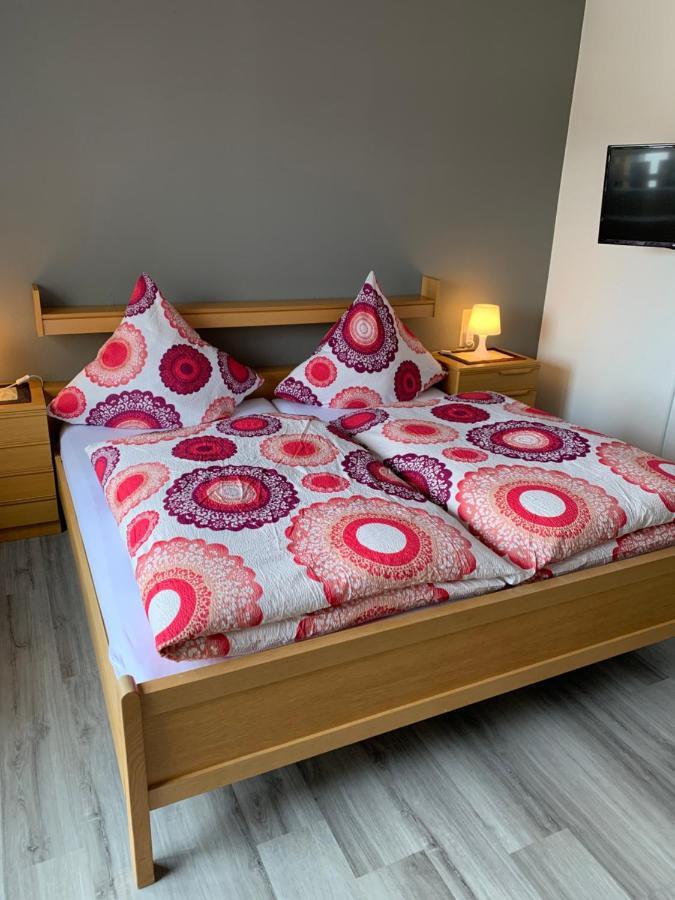 Bed and Breakfast Vina Am Ring Mannebach  Exterior foto