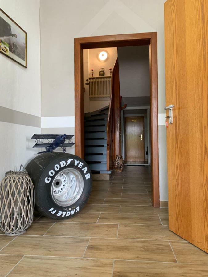 Bed and Breakfast Vina Am Ring Mannebach  Exterior foto
