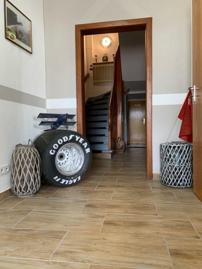 Bed and Breakfast Vina Am Ring Mannebach  Exterior foto