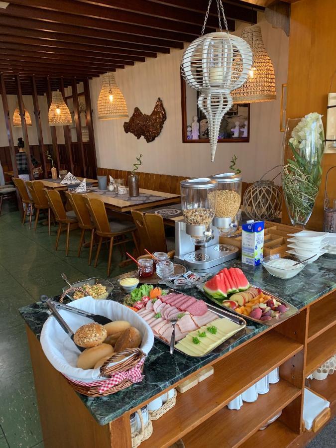Bed and Breakfast Vina Am Ring Mannebach  Exterior foto